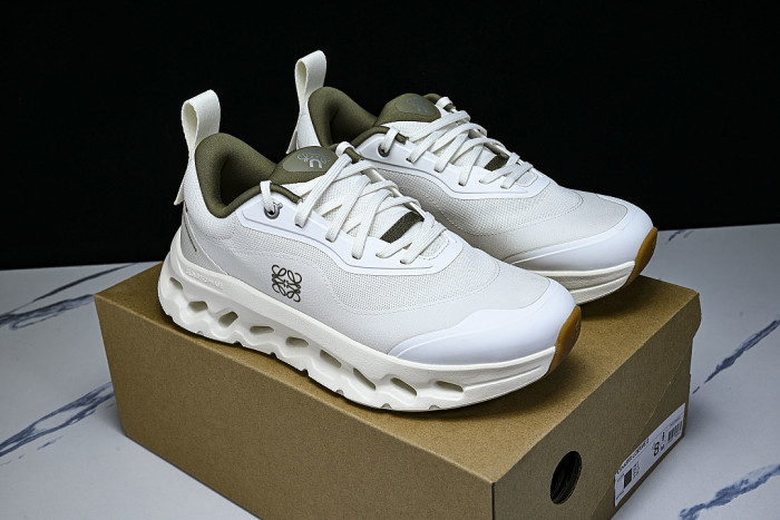ON X THE SECOND GENERATION SERIES OF CASUAL RUNNING SHOES LIGHT GRAY/ARMY GREEN