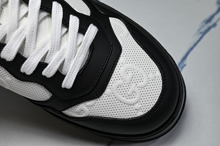 CHUNKY B MONOCHROME CARAMEL COLORED THICK SOLED CASUAL SNEAKERS BLACK/WHITE