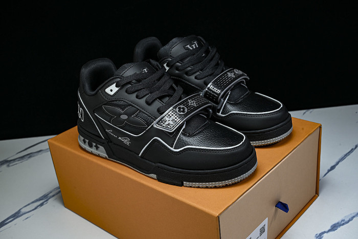 TRAINER COST EFFECTIVE MEN'S AND WOMEN'S SPORTS SHOES BLACK/INKINESS