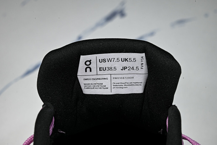 ON X THE SECOND GENERATION SERIES OF CASUAL RUNNING SHOES LIGHT PINK/LIGHT GRAY
