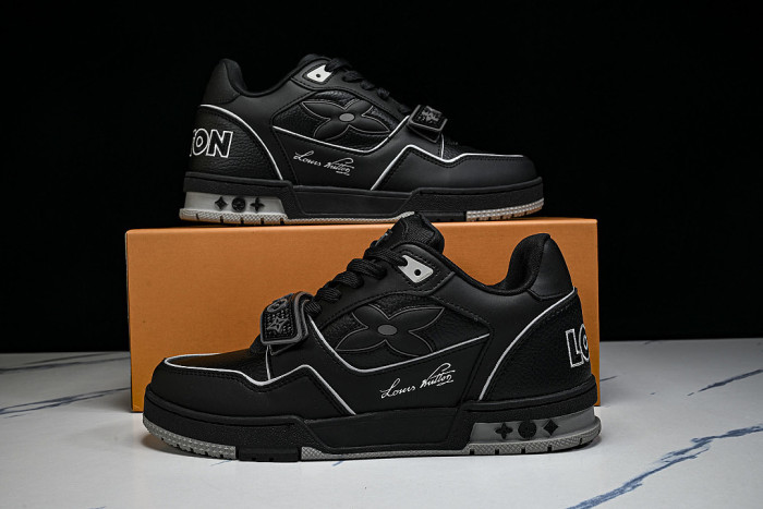 TRAINER COST EFFECTIVE MEN'S AND WOMEN'S SPORTS SHOES BLACK/INKINESS