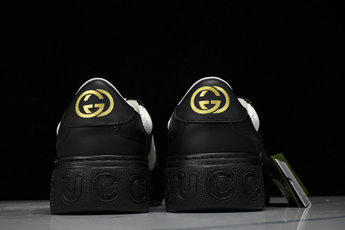CHUNKY B MONOCHROME CARAMEL COLORED THICK SOLED CASUAL SNEAKERS BLACK/WHITE
