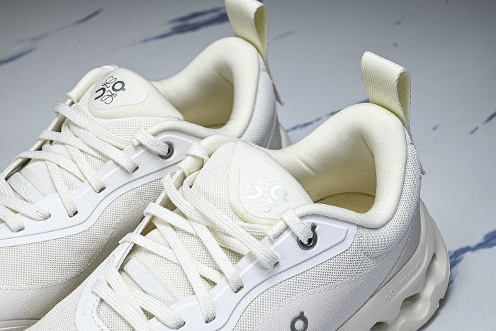 ON X THE SECOND GENERATION SERIES OF CASUAL RUNNING SHOES LIGHT GRAY/GREY