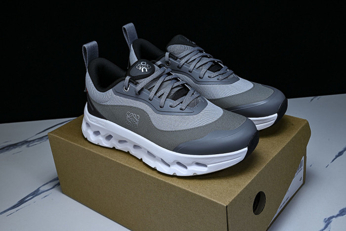 ON X THE SECOND GENERATION SERIES OF CASUAL RUNNING SHOES DARK GRAY/CONCRETE GREY