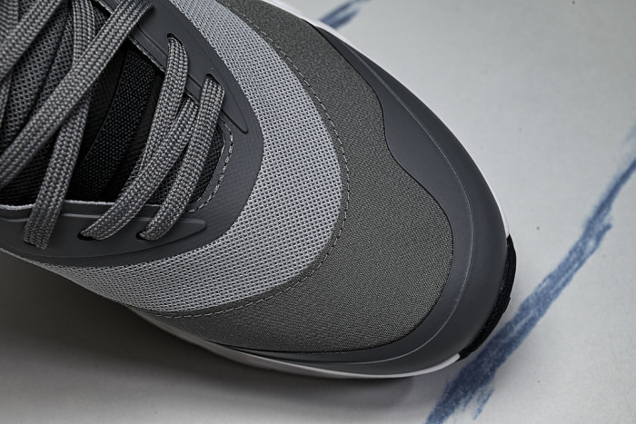 ON X THE SECOND GENERATION SERIES OF CASUAL RUNNING SHOES DARK GRAY/CONCRETE GREY