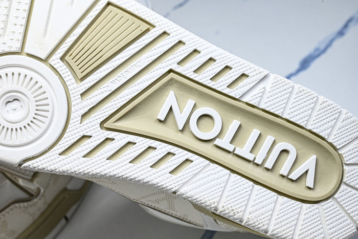 TRAINER COST EFFECTIVE MEN'S AND WOMEN'S SPORTS SHOES LIGHT WHEAT/WHITE
