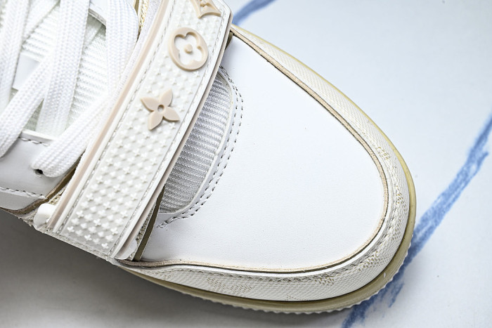 TRAINER COST EFFECTIVE MEN'S AND WOMEN'S SPORTS SHOES LIGHT WHEAT/WHITE