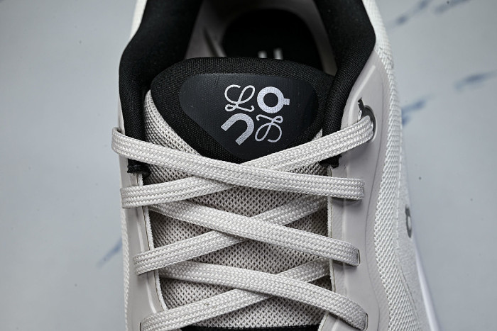 ON X THE SECOND GENERATION SERIES OF CASUAL RUNNING SHOES LIGHT GRAY/GREY