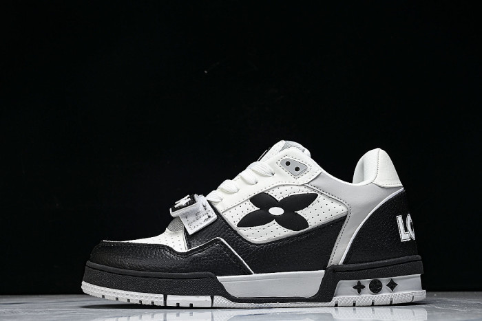TRAINER COST EFFECTIVE MEN'S AND WOMEN'S SPORTS SHOES WHITE/BLACK
