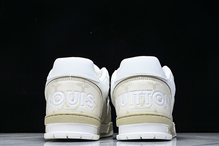 TRAINER COST EFFECTIVE MEN'S AND WOMEN'S SPORTS SHOES LIGHT WHEAT/WHITE