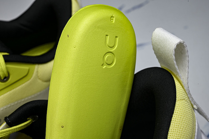 ON X THE SECOND GENERATION SERIES OF CASUAL RUNNING SHOES YELLOW/LEMON YELLOW
