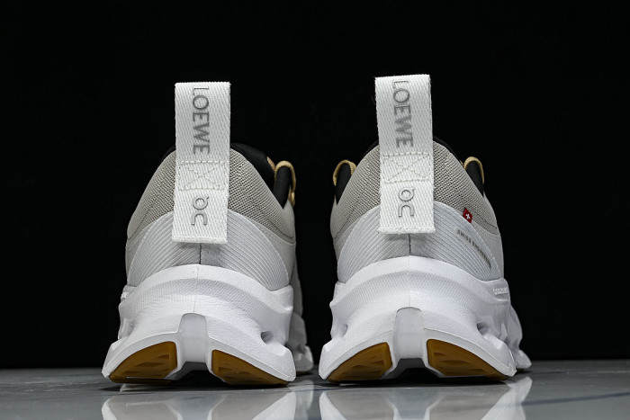 ON X THE SECOND GENERATION SERIES OF CASUAL RUNNING SHOES BROWN/LIGHT GRAY