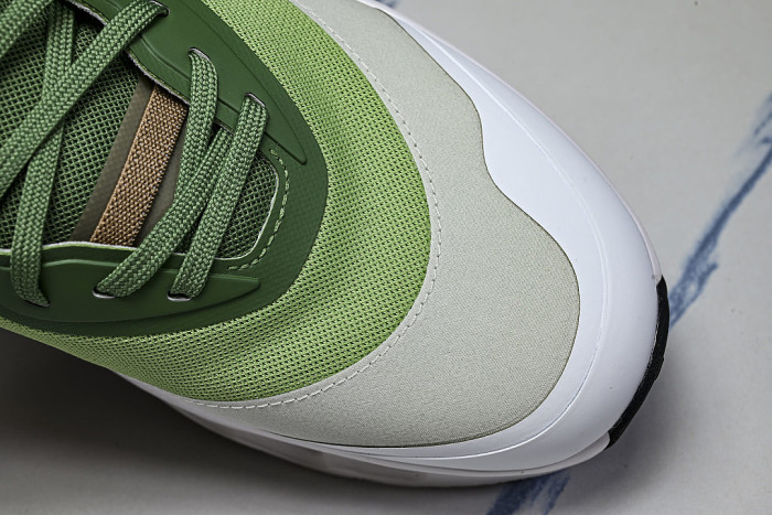 ON X THE SECOND GENERATION SERIES OF CASUAL RUNNING SHOES DARK GREEN/GREEN