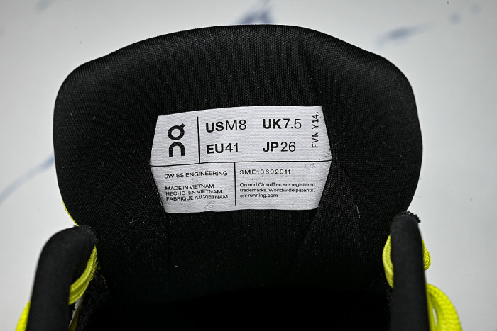 ON X THE SECOND GENERATION SERIES OF CASUAL RUNNING SHOES YELLOW/LEMON YELLOW