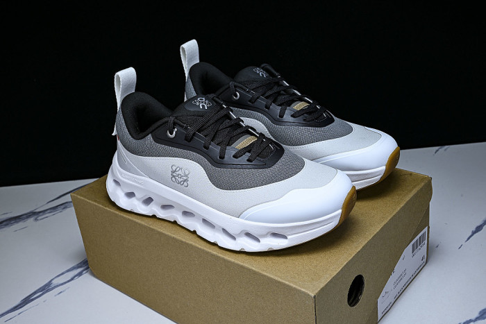 ON X THE SECOND GENERATION SERIES OF CASUAL RUNNING SHOES LIGHT GRAY/GREY