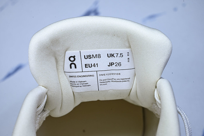 ON X THE SECOND GENERATION SERIES OF CASUAL RUNNING SHOES LIGHT GRAY/GREY