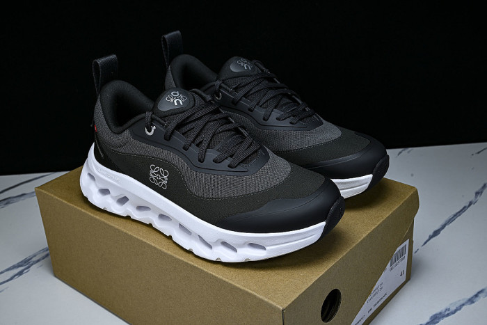 ON X THE SECOND GENERATION SERIES OF CASUAL RUNNING SHOES BLACK/INKINESS