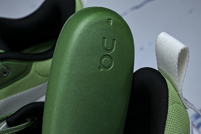 ON X THE SECOND GENERATION SERIES OF CASUAL RUNNING SHOES DARK GREEN/GREEN
