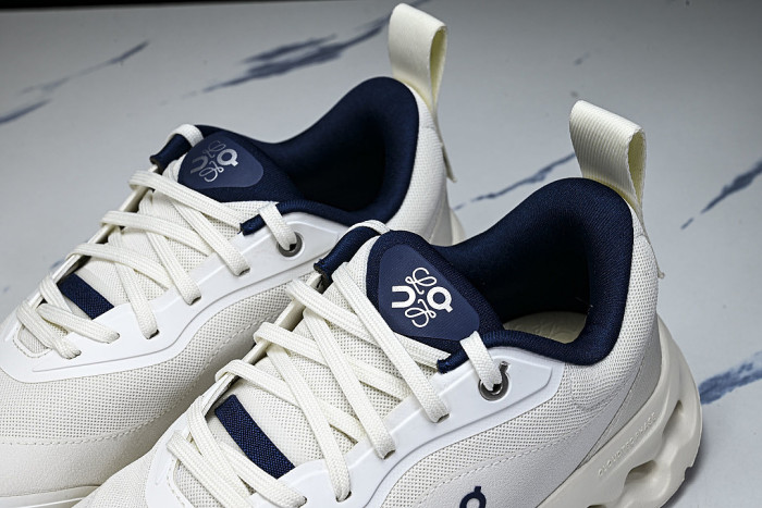 ON X THE SECOND GENERATION SERIES OF CASUAL RUNNING SHOES LIGHT GRAY/GREY