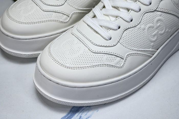 CHUNKY B MONOCHROME CARAMEL COLORED THICK SOLED CASUAL SNEAKERS WHITE/PURE WHITE