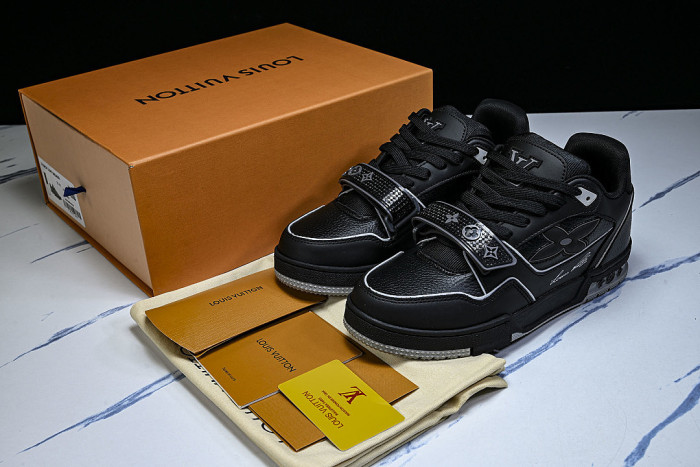TRAINER COST EFFECTIVE MEN'S AND WOMEN'S SPORTS SHOES BLACK/INKINESS