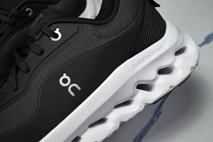 ON X THE SECOND GENERATION SERIES OF CASUAL RUNNING SHOES BLACK/INKINESS