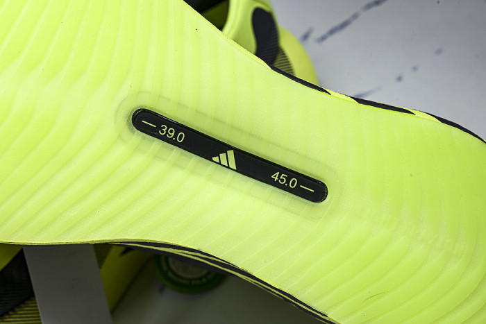 KI4413 HYPERBOOST EDGE SOLE-BOOSTING RUNNING SHOES GREEN/BLACK