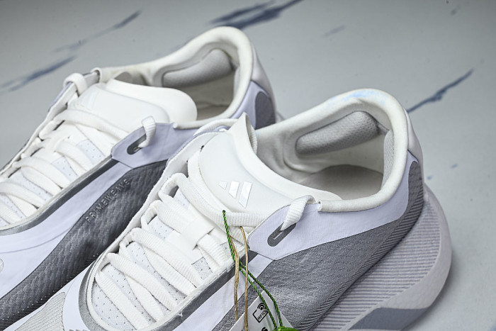 KK0288 HYPER BOOST EDGE CLOUD WHITE/LIGHT SOLID GREY/SILVER METALLIC