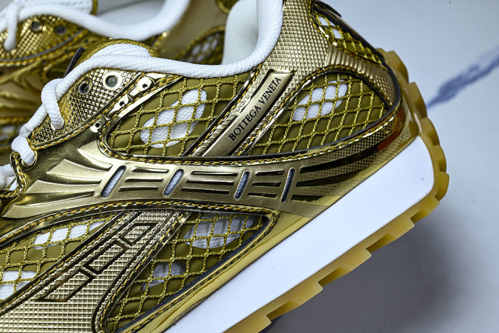 THICK-SOLED BREATHABLE MESH CASUAL SPORTS SHOES GOLD/GOLD/GOLD
