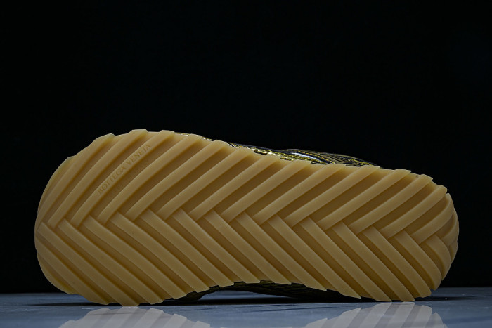 THICK-SOLED BREATHABLE MESH CASUAL SPORTS SHOES GOLD/GOLD/GOLD