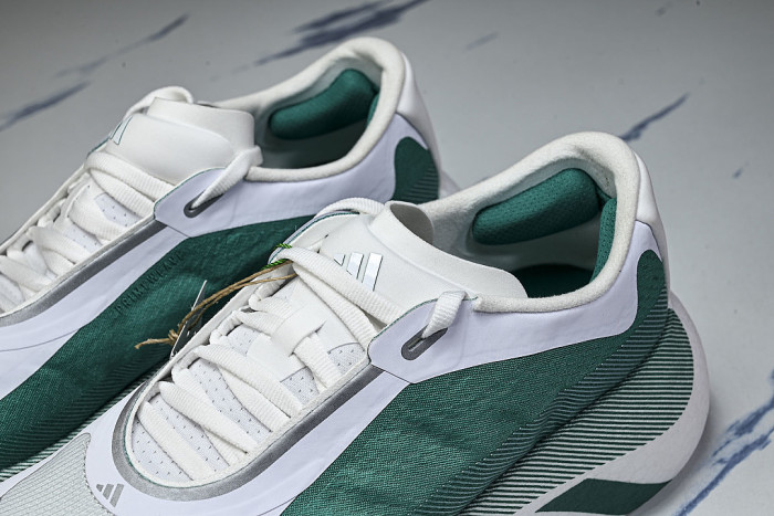 KI1912 HYPER BOOST EDGE CLOUD WHITE/EQT GREEN/ZERO METALLIC