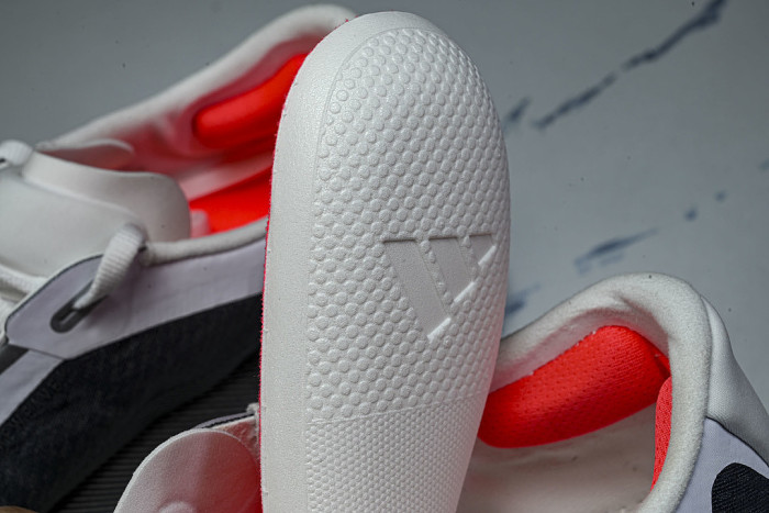 KI4392 HYPER BOOST EDGE CLOUD WHITE/AURORA ONIX/SOLAR TURBO