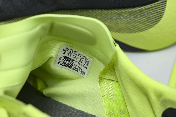 KI4413 HYPERBOOST EDGE SOLE-BOOSTING RUNNING SHOES GREEN/BLACK