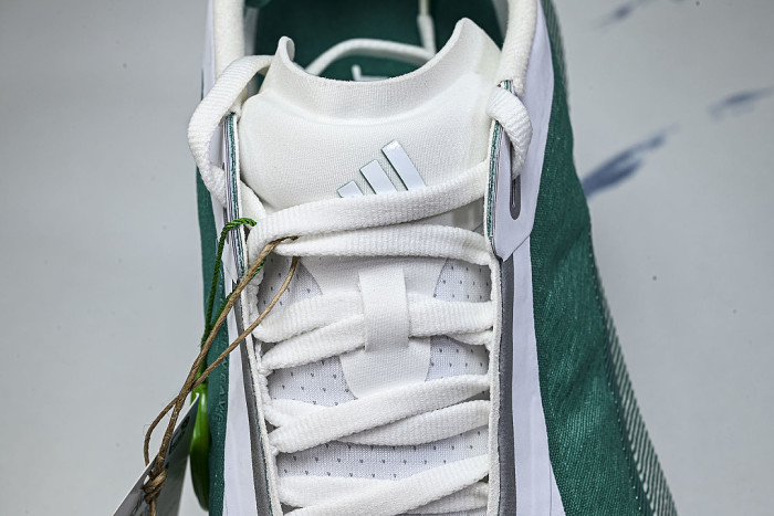 KI1912 HYPER BOOST EDGE CLOUD WHITE/EQT GREEN/ZERO METALLIC