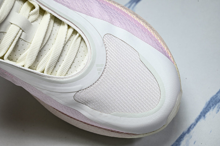 KJ0392 HYPERBOOST EDGE OFF WHITE/CLEAR PINK/CLEAR PINK