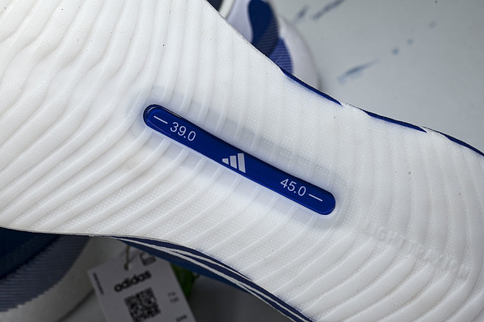 KI1911 HYPERBOOST EDGE CLOUD WHITE/EQT BLUE/ZERO METALLIC