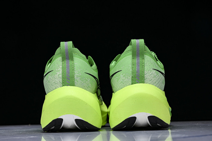 1013A170-300 MAGIC SPEED 4 MEN'S AND WOMEN'S RACING TRAINING RUNNING SHOES DARK GREEN/GREEN