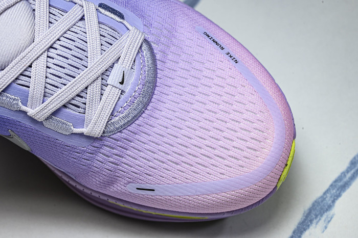 IB5169-500 VOMERO 18 VERSATILE ANTI SLIP LOW TOP RUNNING SHOES TARO PASTE PURPLE/DARK BLUE