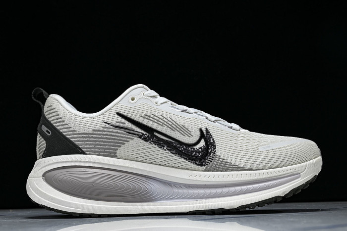 IB5726-100 VOMERO 18 VERSATILE ANTI SLIP LOW TOP RUNNING SHOES LIGHT GRAY/GREY