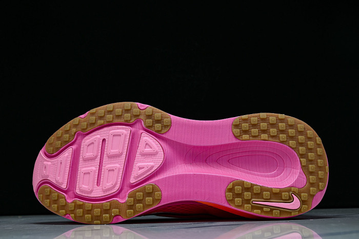 HM6804-602 VOMERO 18 VERSATILE ANTI SLIP LOW TOP RUNNING SHOES DARK PINK/PINK