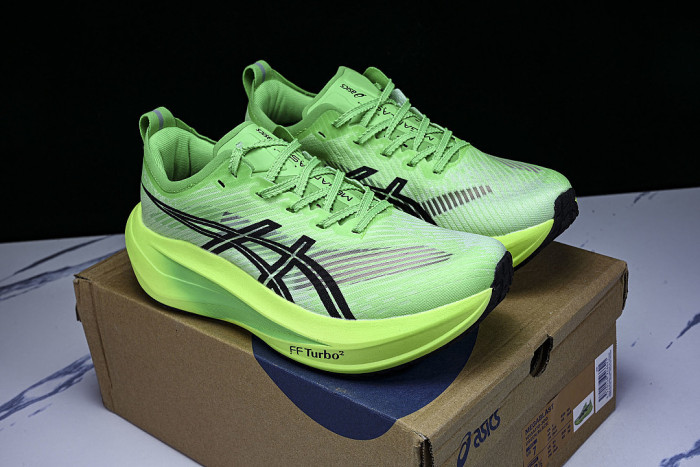 1013A170-300 MAGIC SPEED 4 MEN'S AND WOMEN'S RACING TRAINING RUNNING SHOES DARK GREEN/GREEN