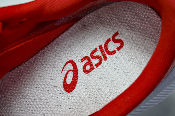 1011B873-600 MAGIC SPEED 4 RED/WHITE/BLACK