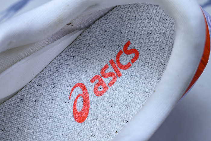 1012B518-100 MAGIC SPEED 4 WHITE/BLACK/ORANGE