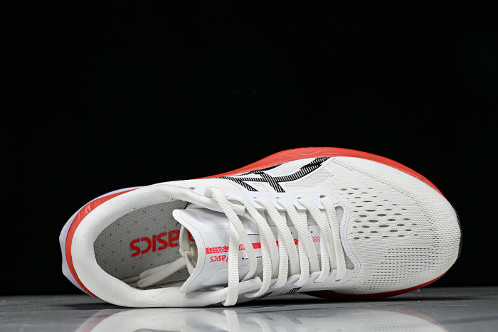 1012B518-100 MAGIC SPEED 4 WHITE/BLACK/ORANGE