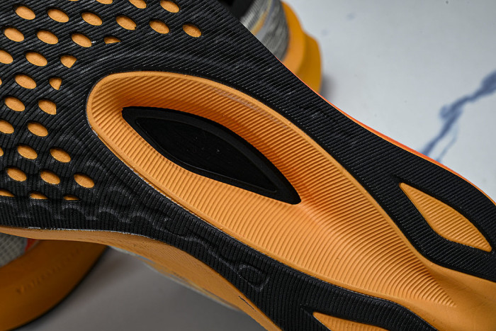 1011C178-200 MAGIC SPEED 4 GREY/ORANGE/BLACK