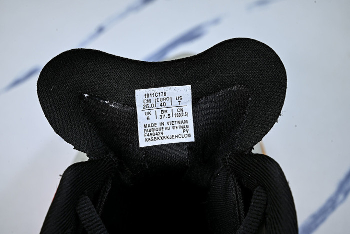 1011C178-200 MAGIC SPEED 4 GREY/ORANGE/BLACK