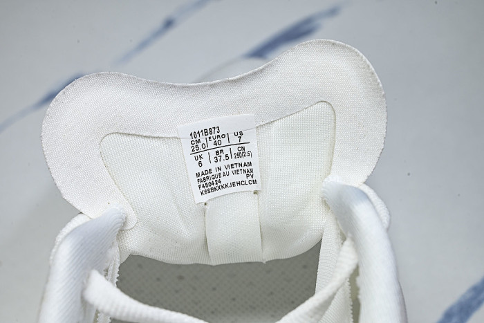 1011B873-101 MAGIC SPEED 4 WHITE/BLACK