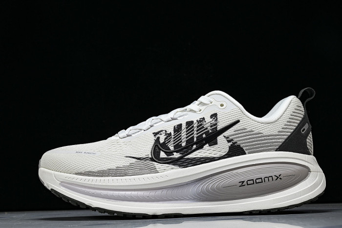 IB5726-100 VOMERO 18 VERSATILE ANTI SLIP LOW TOP RUNNING SHOES LIGHT GRAY/GREY