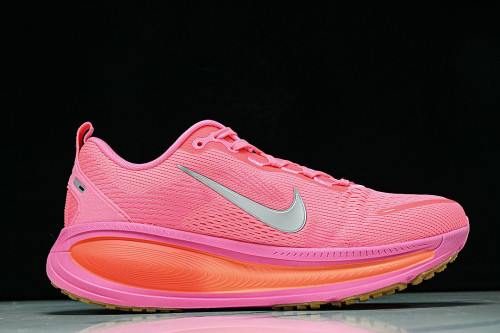 HM6804-602 VOMERO 18 VERSATILE ANTI SLIP LOW TOP RUNNING SHOES DARK PINK/PINK
