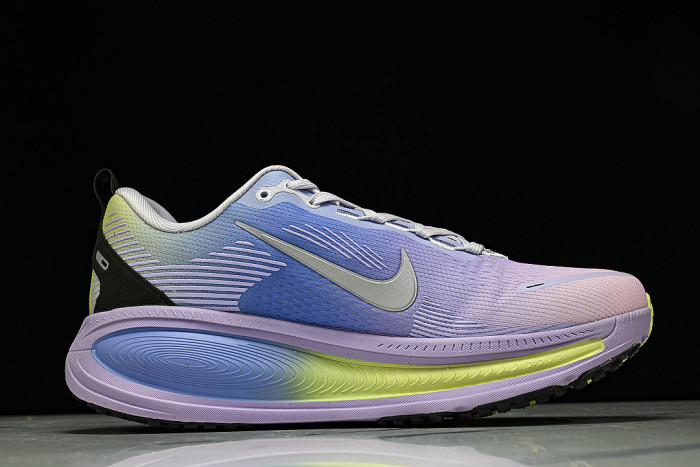 IB5169-500 VOMERO 18 VERSATILE ANTI SLIP LOW TOP RUNNING SHOES TARO PASTE PURPLE/DARK BLUE